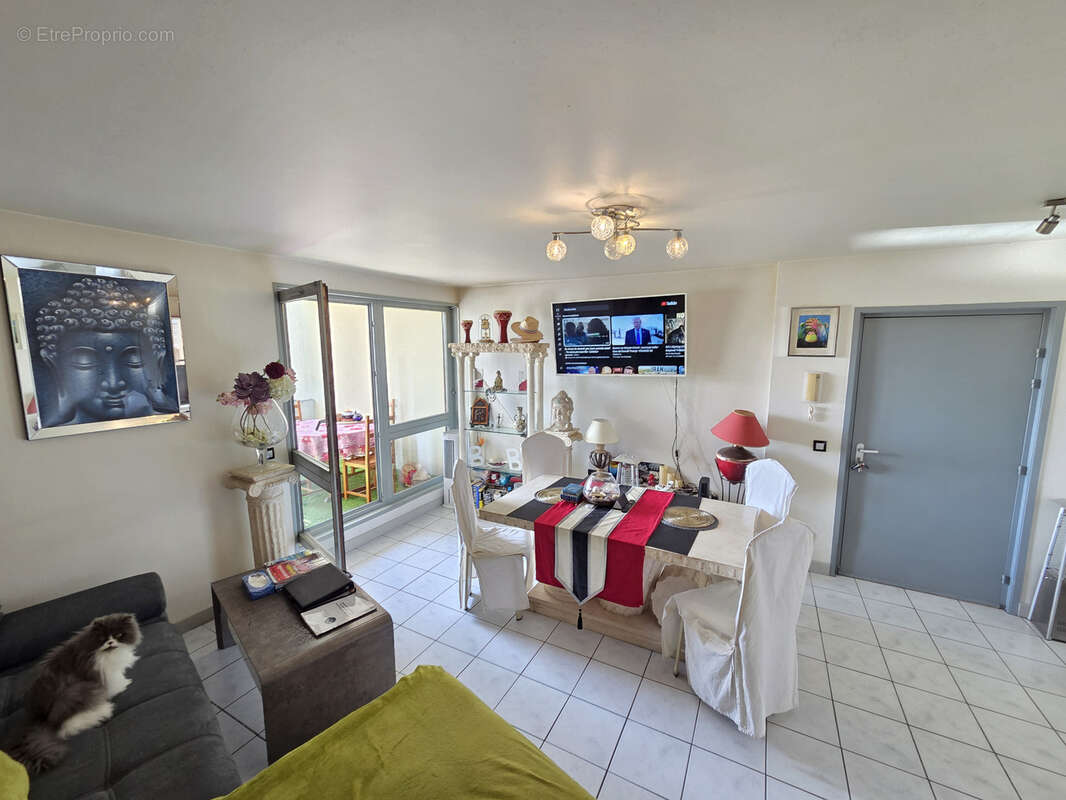 SAINT-ALBAN-LEYSSE   Superbe T2 de 54 m2 avec terrasse, garage, piscine et vue montagnes - photo 2