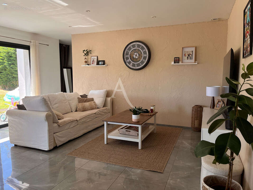 Maison 120 m² à Landeronde  - photo 4