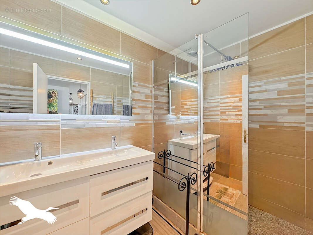 Appartement à MARSEILLE-9E