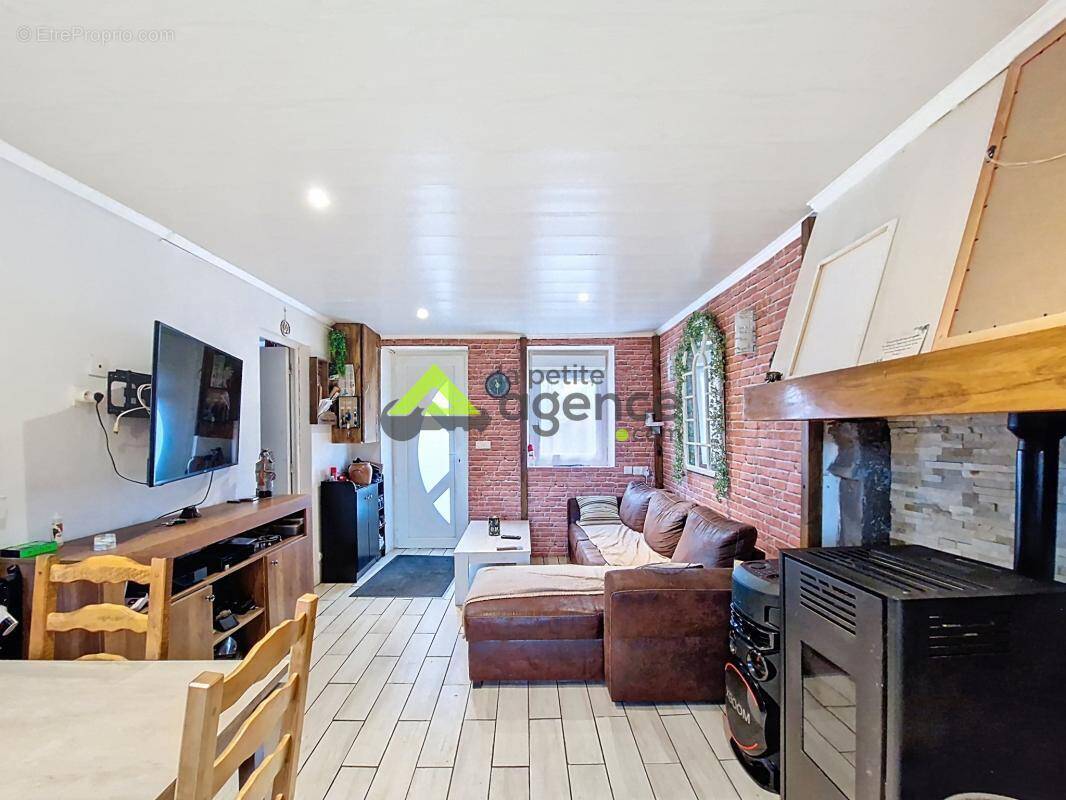 Maison à SAINT-VAURY