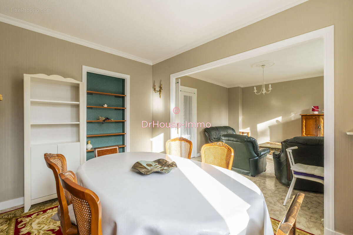 Appartement à LA CELLE-SAINT-CLOUD