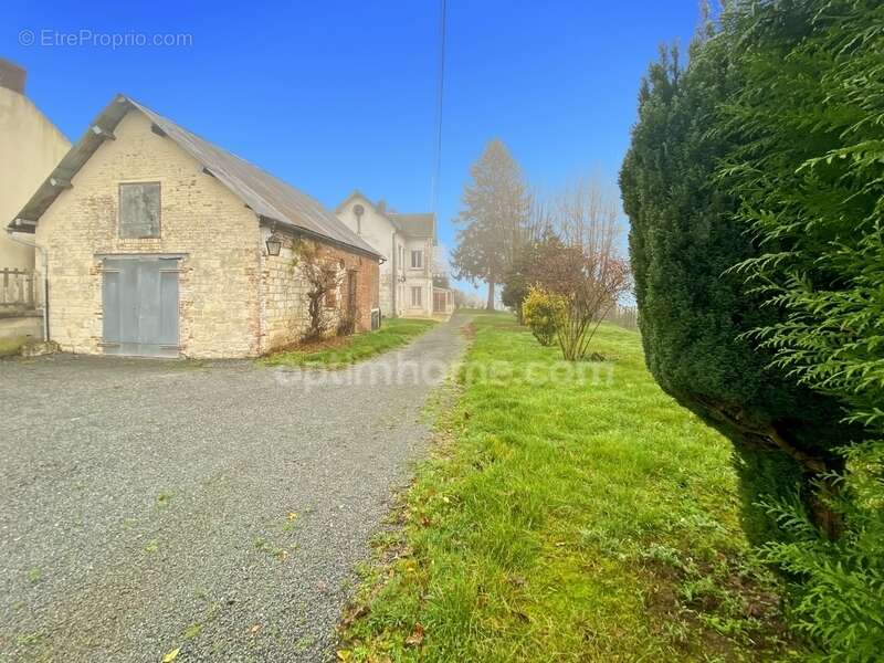 Maison à LA NEUVILLE-BOSMONT