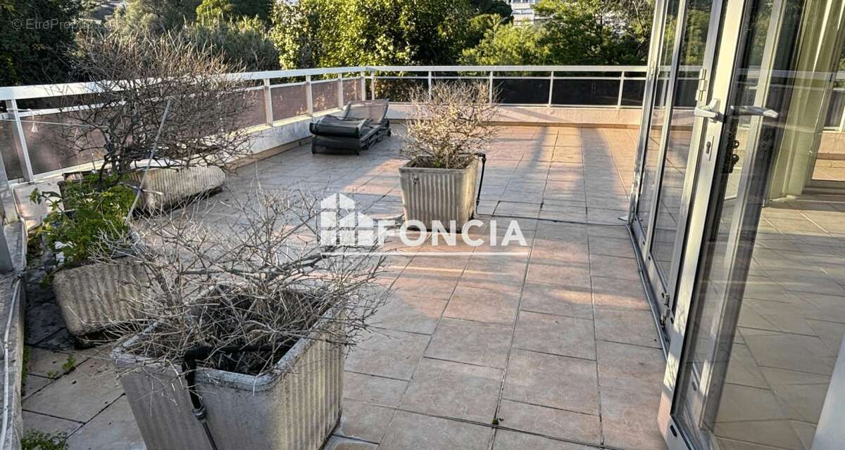 Appartement à VALLAURIS