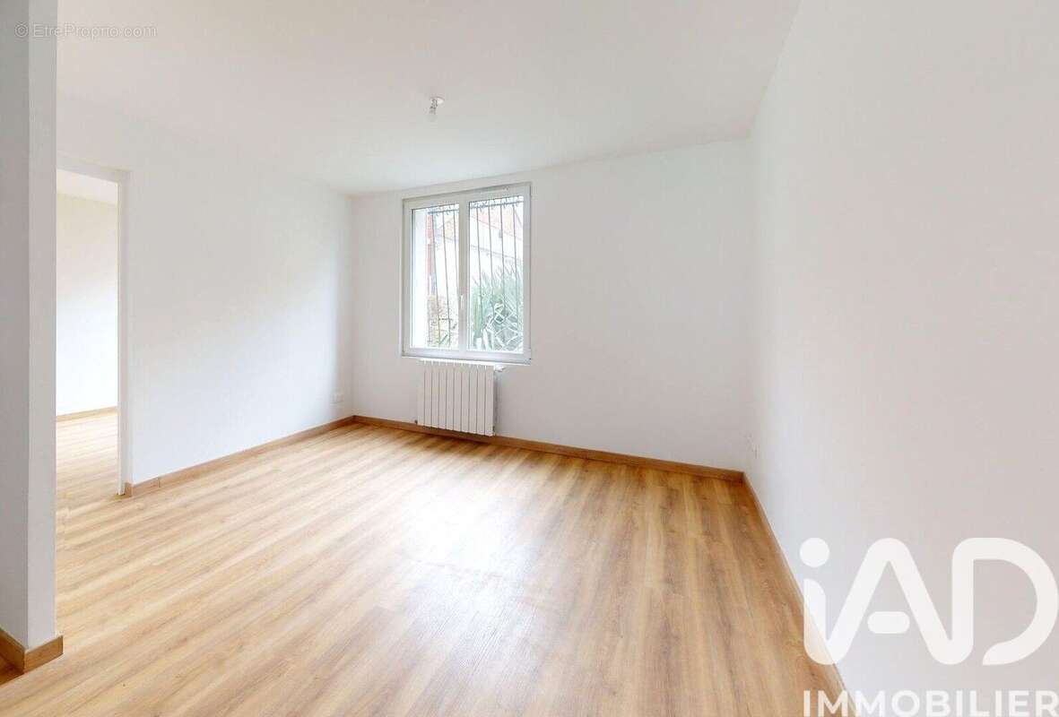 Photo 2 - Appartement à LA GARENNE-COLOMBES