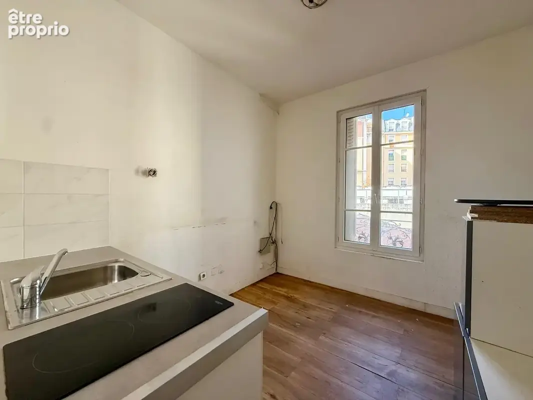 Chanzy - local commercial + appartement d'environ 64.77m2 avec pignon sur rue - photo 7