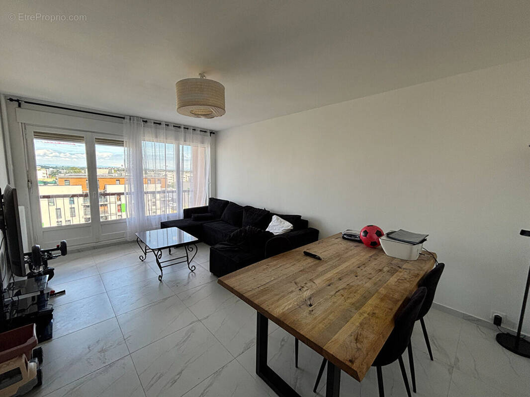 Appartement à BRON