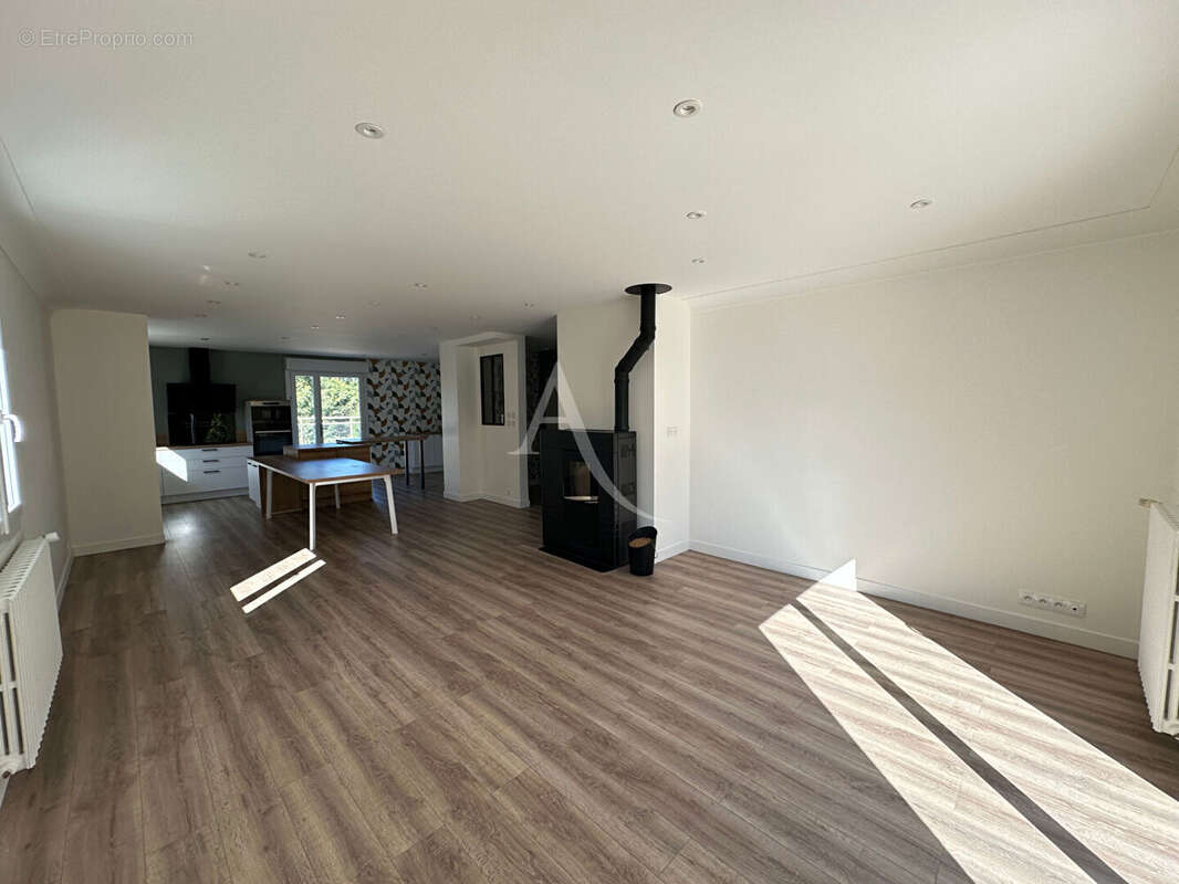 Maison à LE POIRE-SUR-VIE