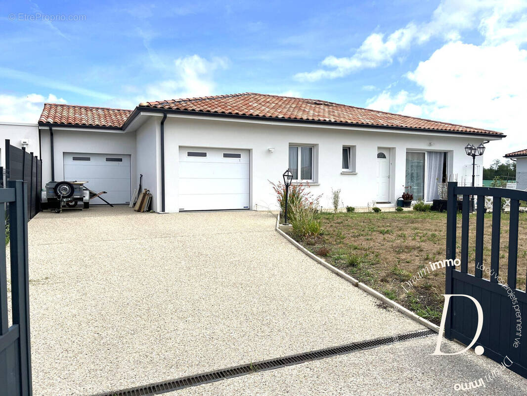 Maison à RIVIERE-SAAS-ET-GOURBY