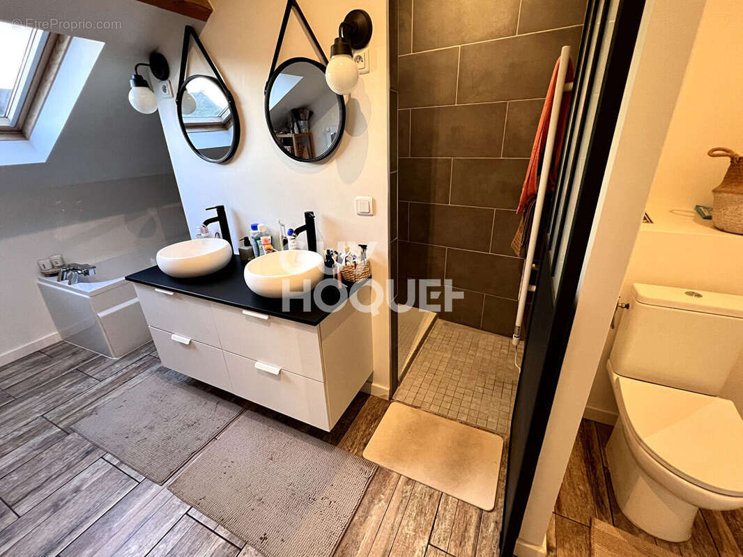 Maison à SAINTE-GENEVIEVE-DES-BOIS