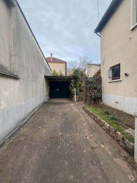 Maison à CHAMPIGNY-SUR-MARNE