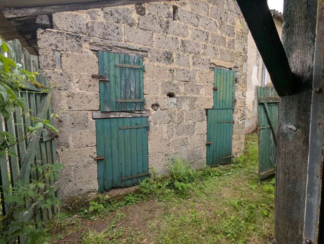 Maison à MONTMORILLON