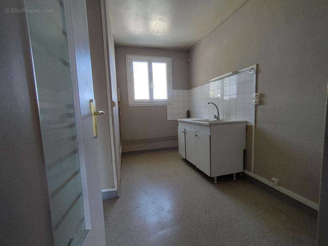 Appartement T3 62m² - Crépy-en-Valois - 3650.1.2.12 - photo 3