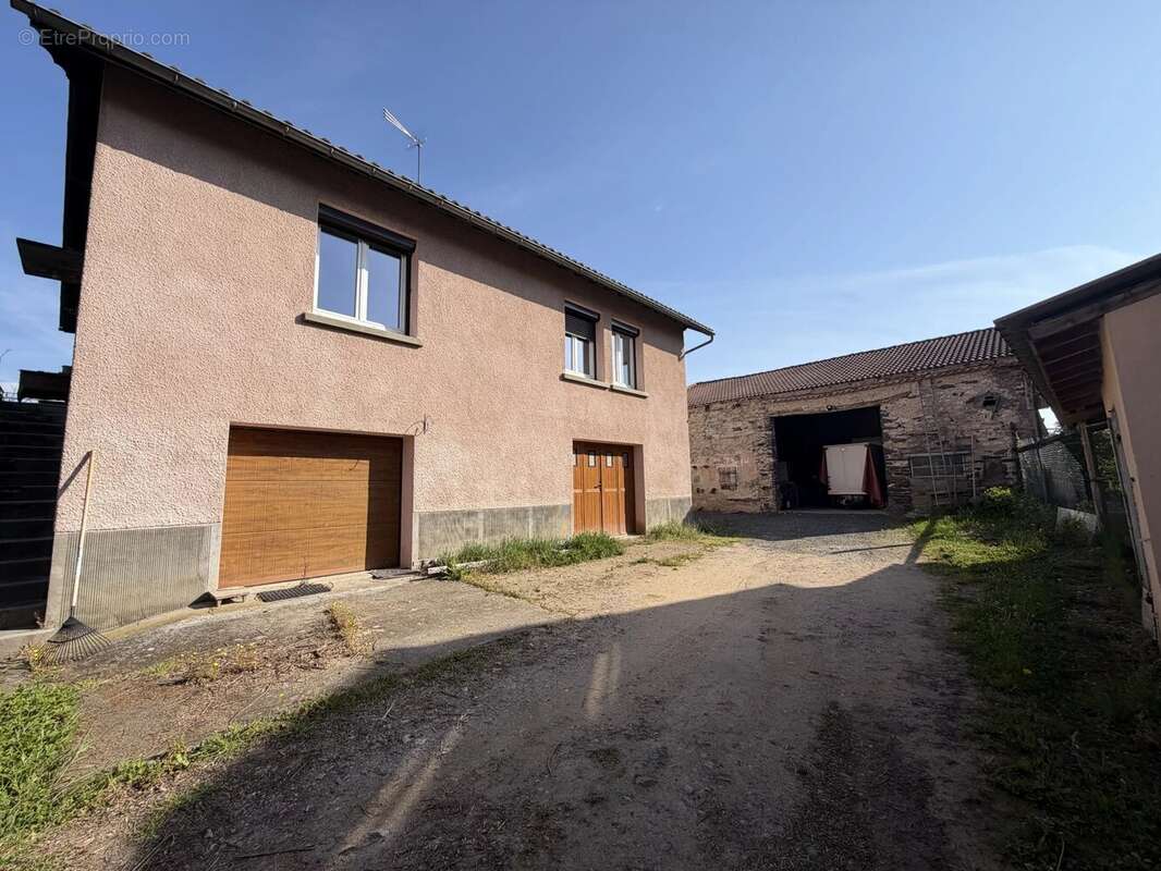 Maison à MARTRES-SUR-MORGE
