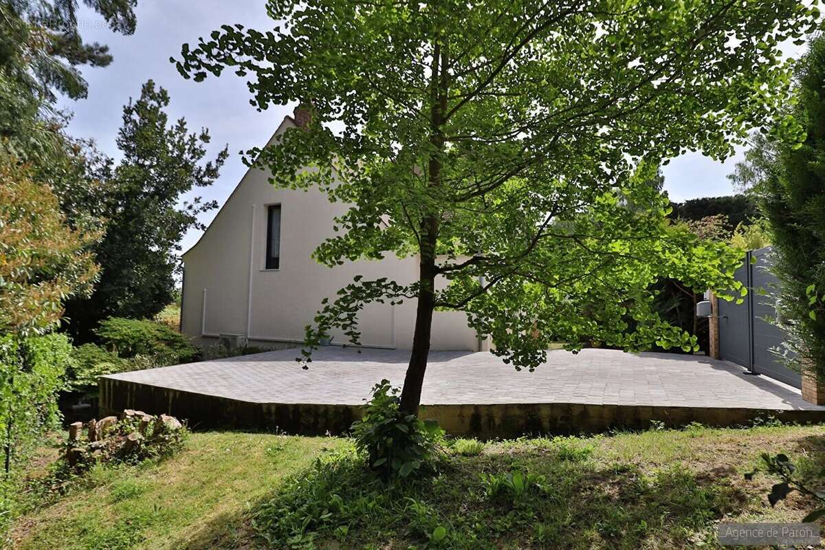 Maison à VERRIERES-LE-BUISSON