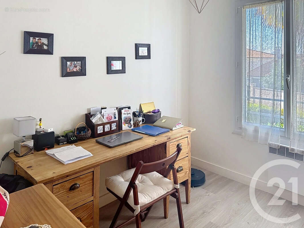 Maison 120 m² à Ruelle-Sur-Touvre  - photo 11