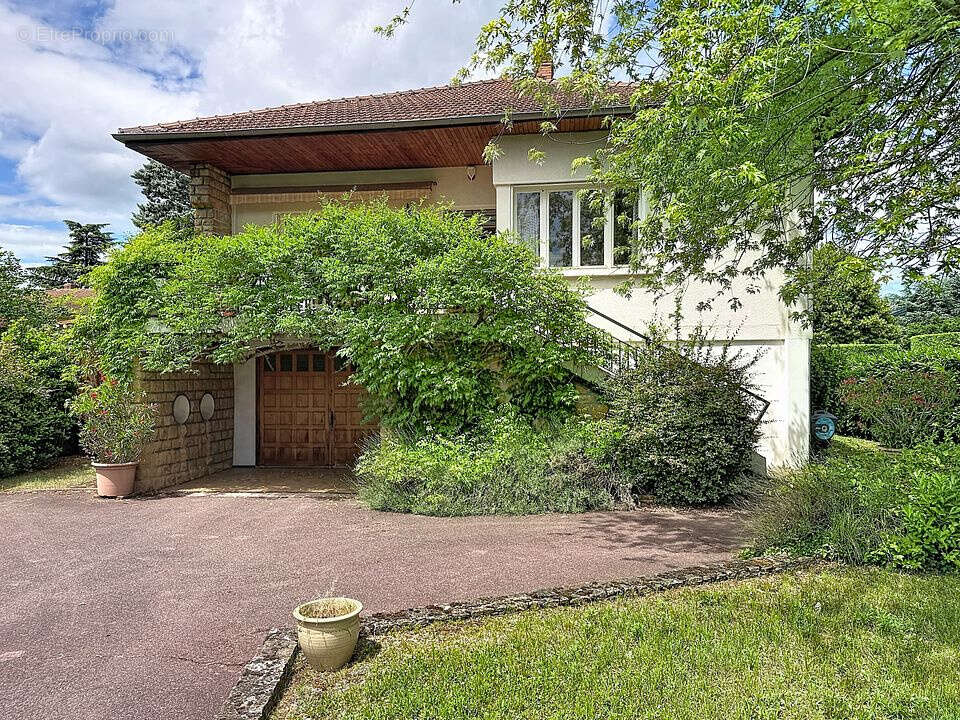 Maison à CALUIRE-ET-CUIRE