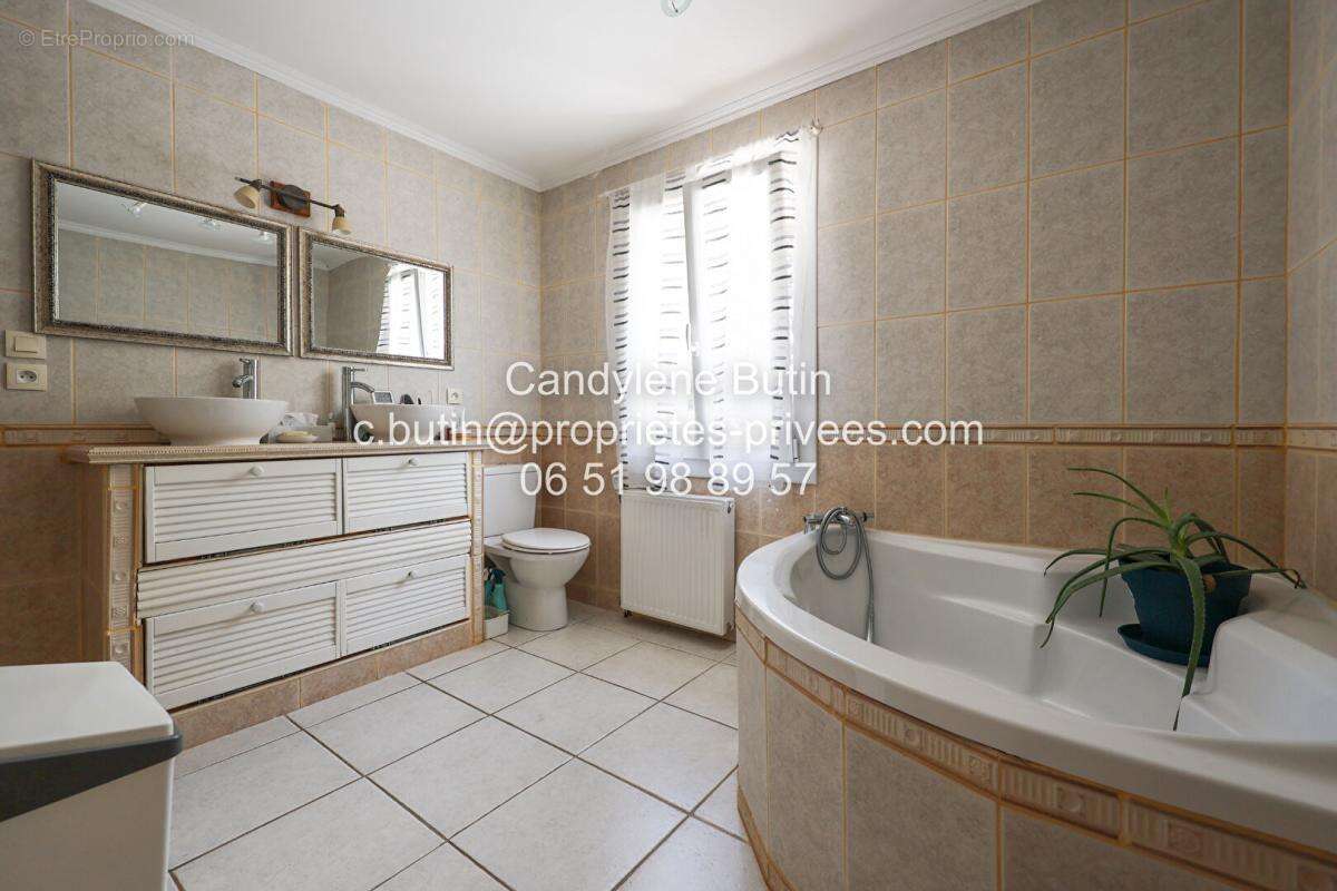 Villa Malves En Minervois 6 pièce(s) 152 m2 - photo 12