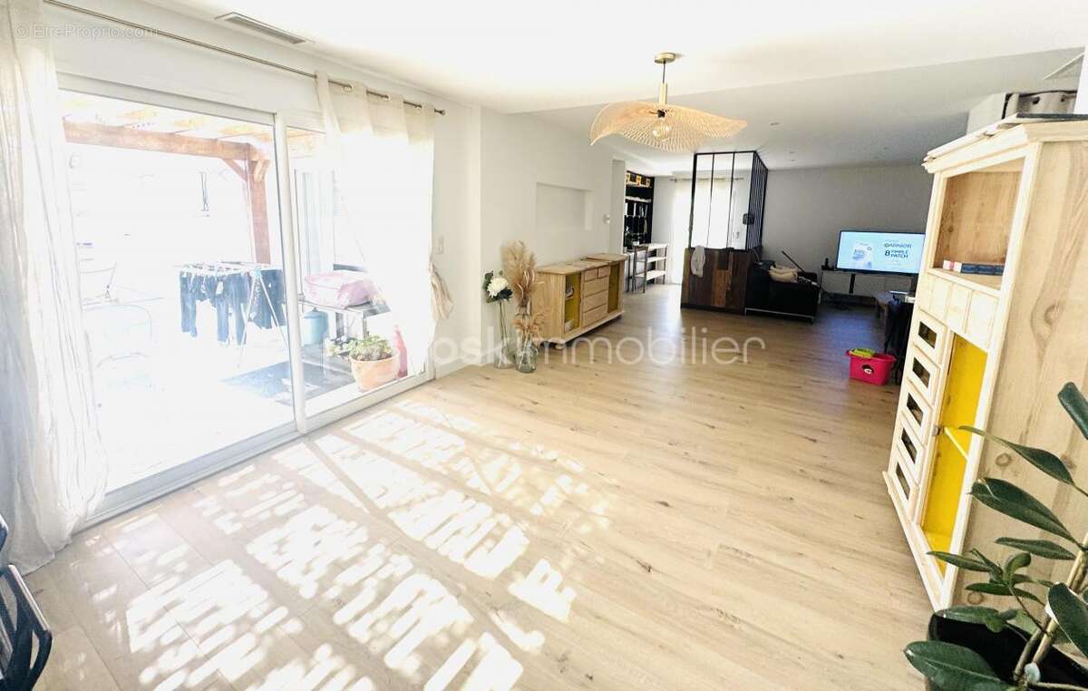 Maison à LIGNAN-SUR-ORB