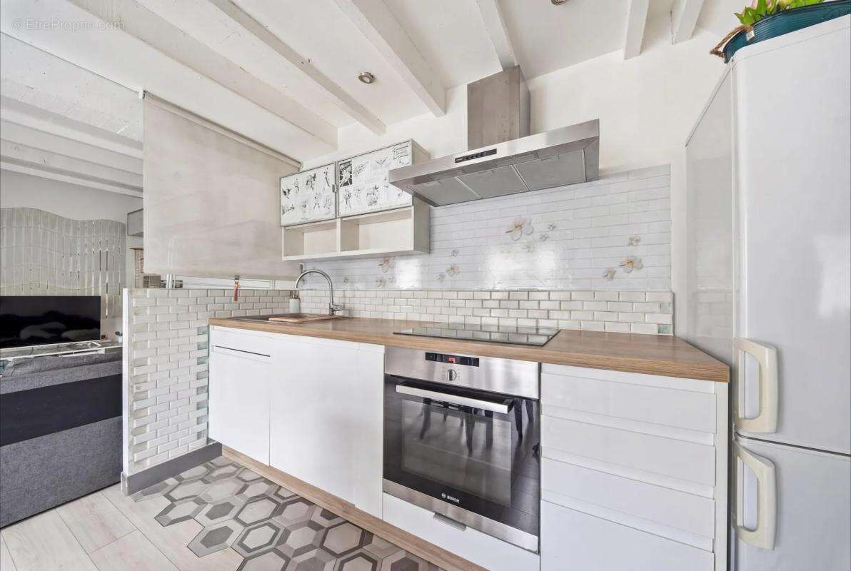 Appartement à CHARENTON-LE-PONT
