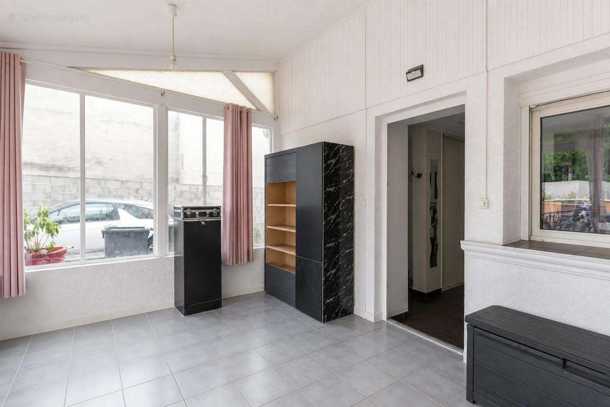 Maison familiale de 7 pièces située à Feyzin - photo 5
