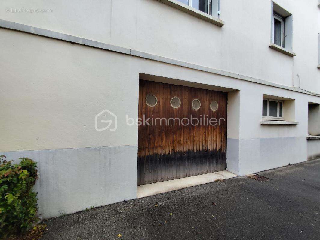 Maison à MONTELIMAR