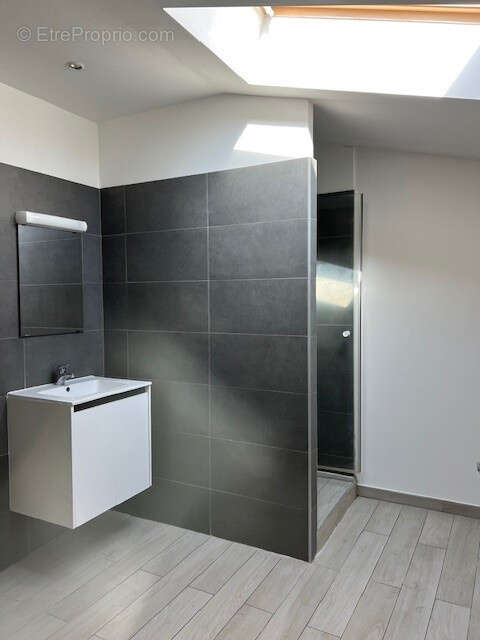 Appartement à VALLAURIS