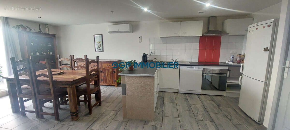 Maison à SAINT-ETIENNE-DE-TULMONT