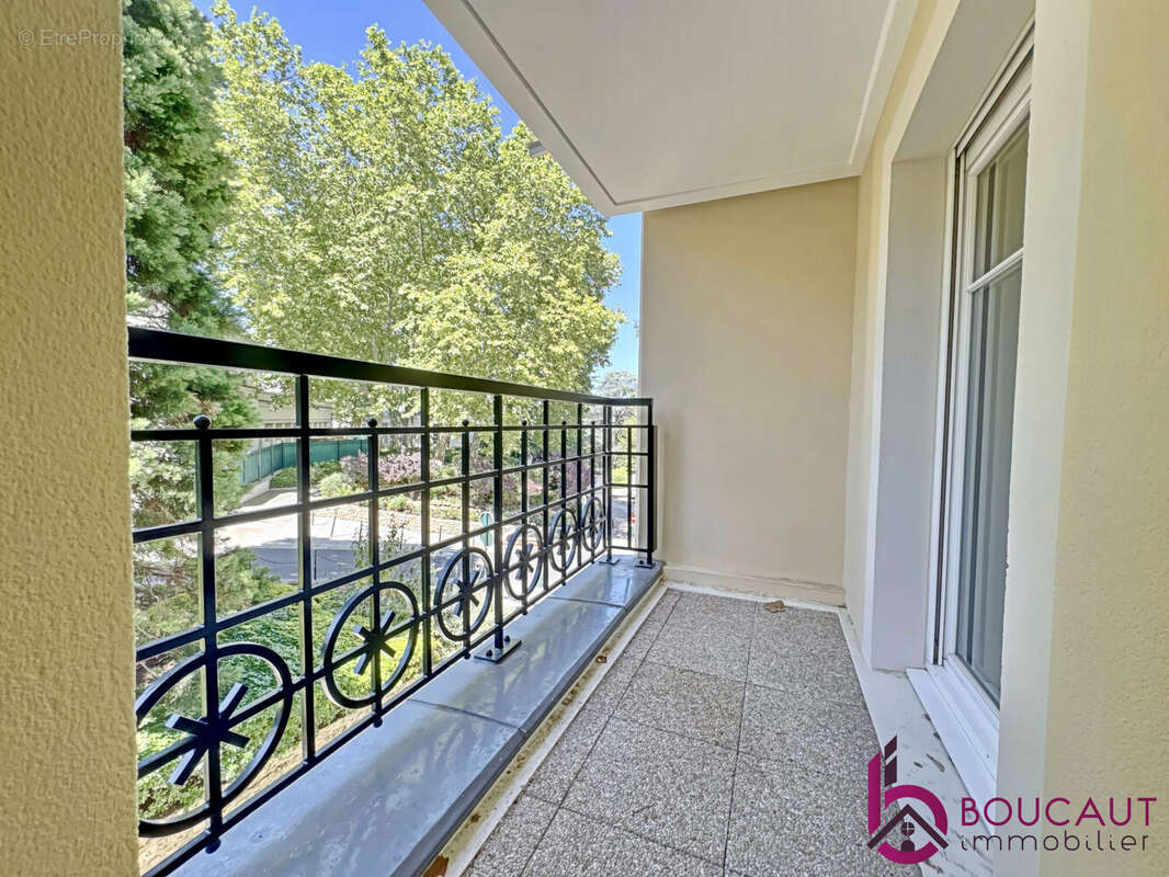 Appartement à LE PLESSIS-ROBINSON