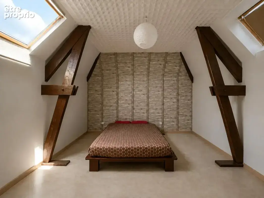 Maison de 9 pièces de 303m² à Guilly - photo 14