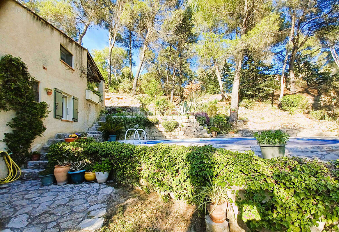 Maison à PIERREVERT