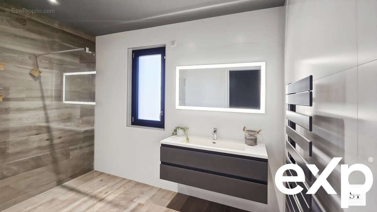 Maison à SAINT-SEBASTIEN-SUR-LOIRE