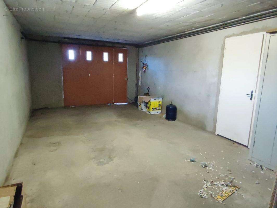 Maison à SAINT-AMADOU