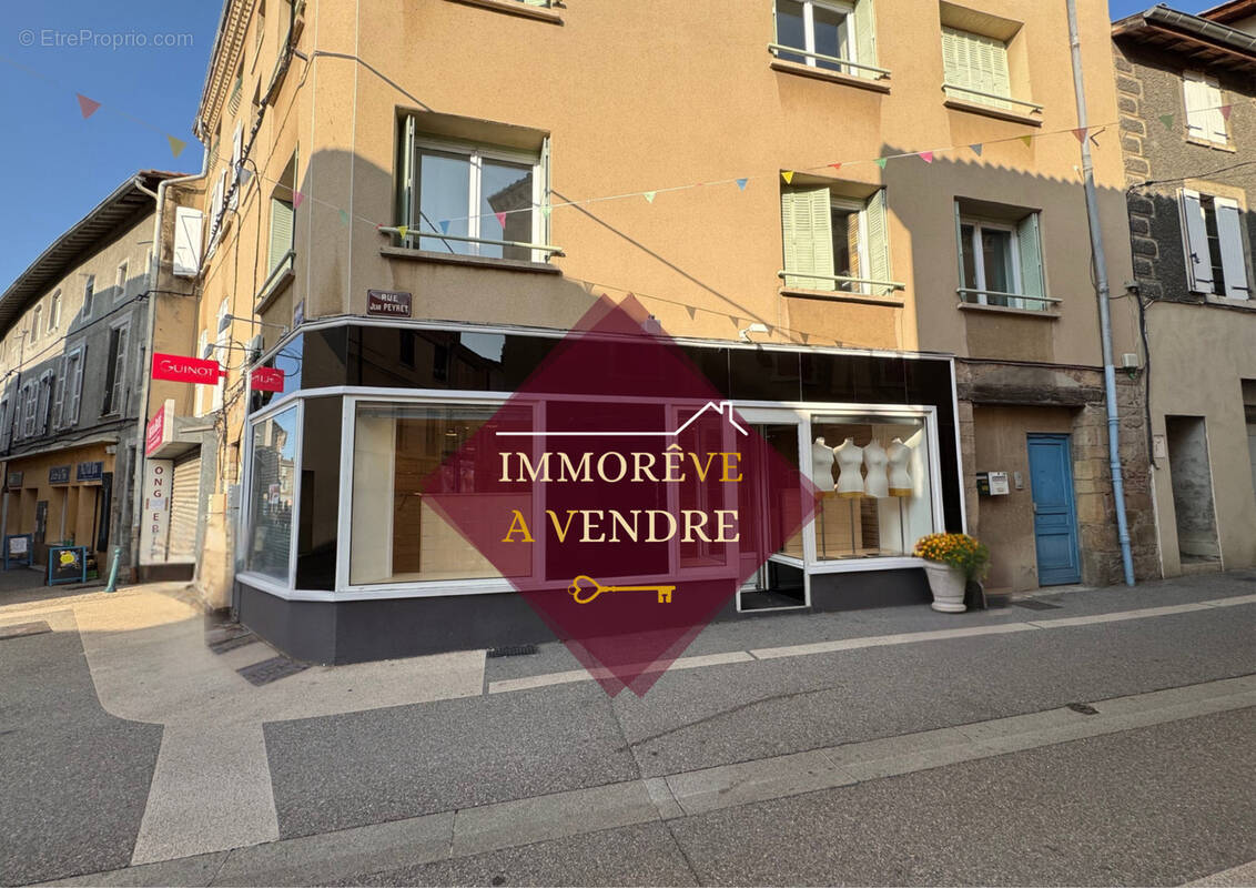 Commerce à CONDRIEU