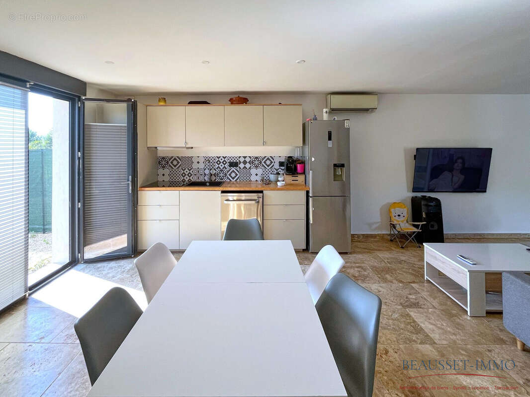 Maison 74 m² à La Cadiere-D'azur  - photo 3
