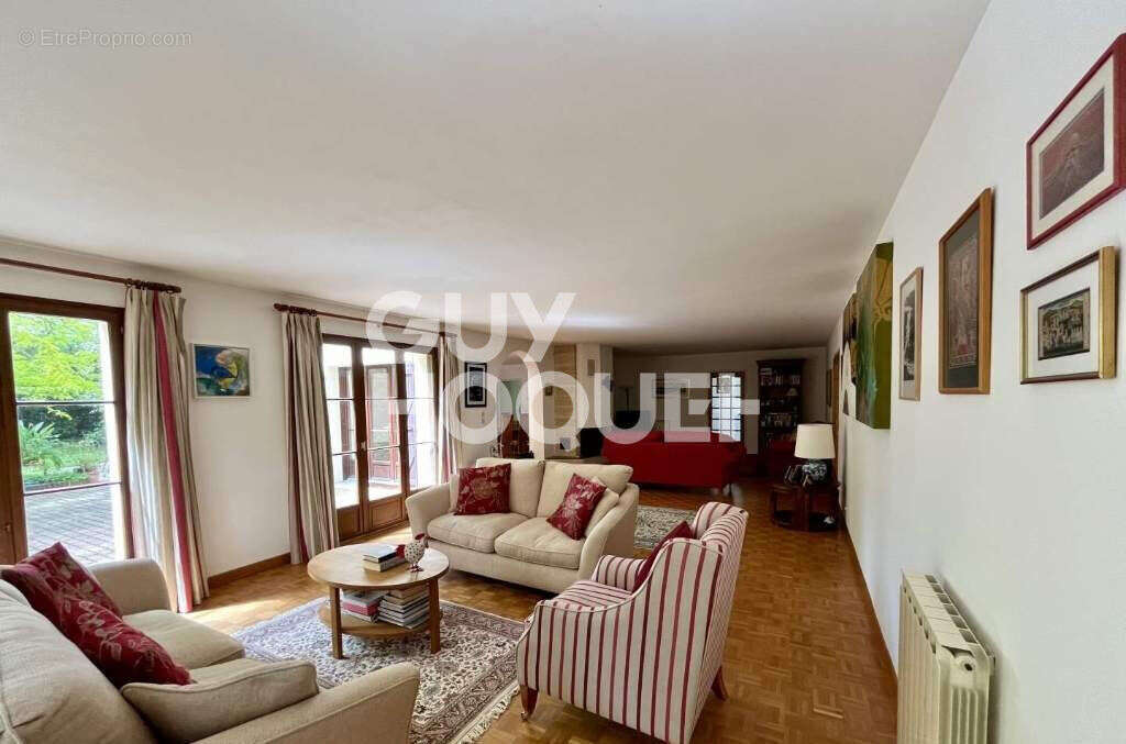 Maison à SAMOIS-SUR-SEINE