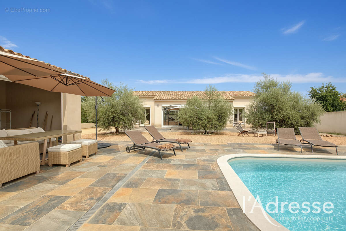 VESCOVATO  Propriété de  1683 m²  2 villas avec piscine. - photo 2