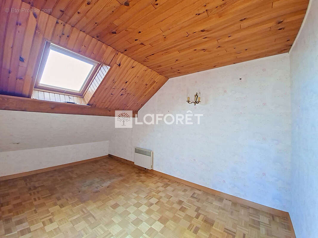 Maison Yerres 6 chambres + T2 avec accès indépendant. - photo 9