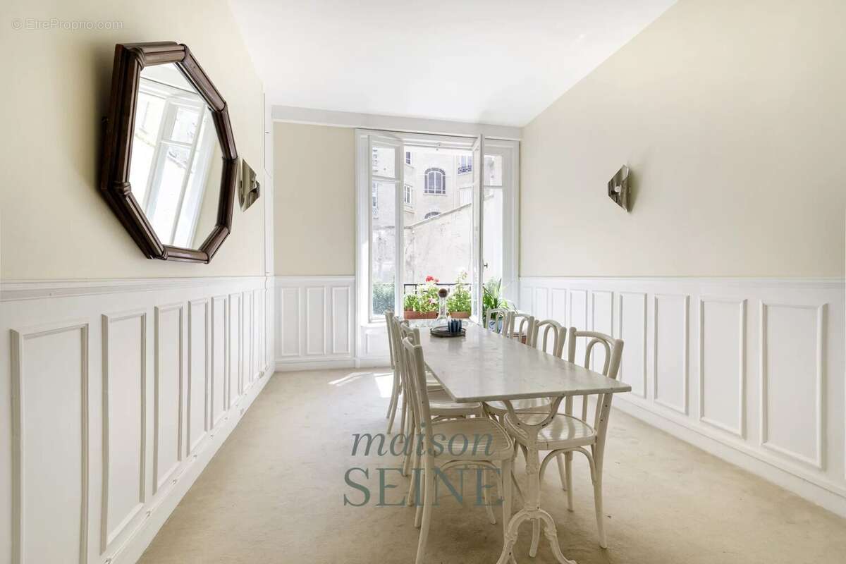 Appartement à NEUILLY-SUR-SEINE