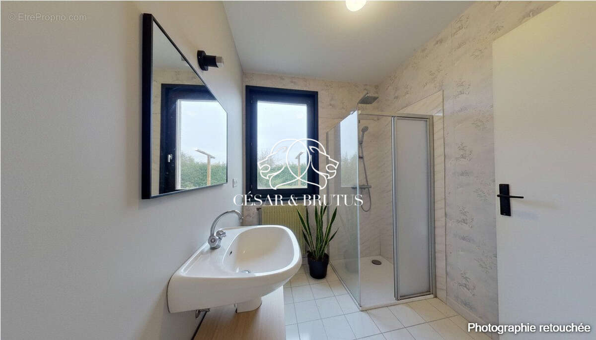 Maison 179 m² à Chatillon-Sur-Chalaronne  - photo 8