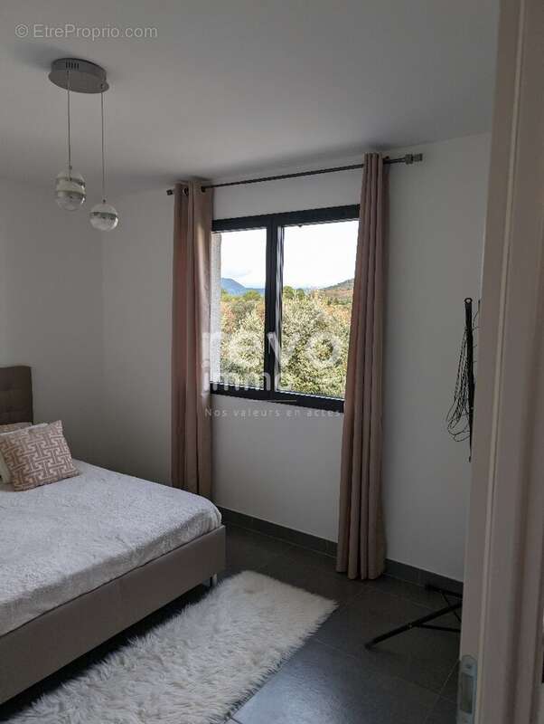 Maison à MIRABEL-AUX-BARONNIES