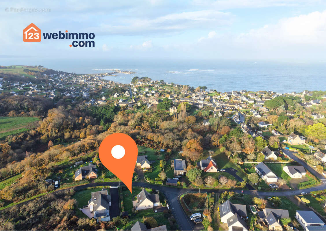 Maison à TREDREZ-LOCQUEMEAU