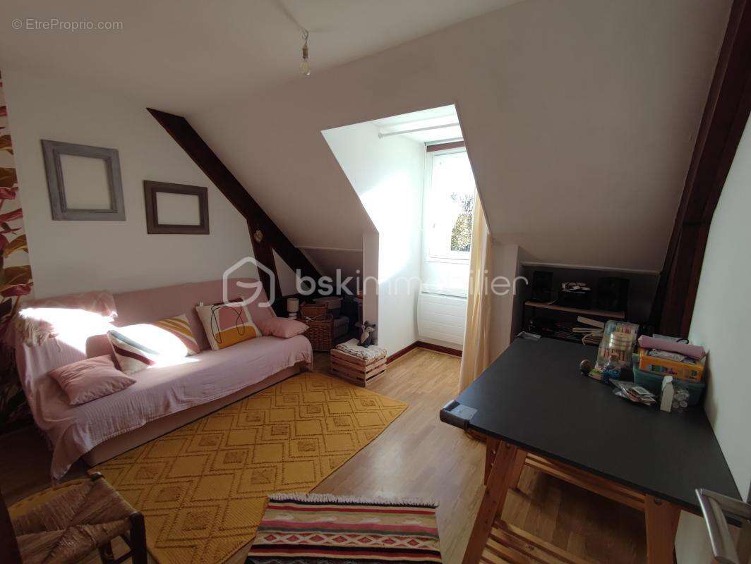 Maison à VILLENEUVE-L'ARCHEVEQUE