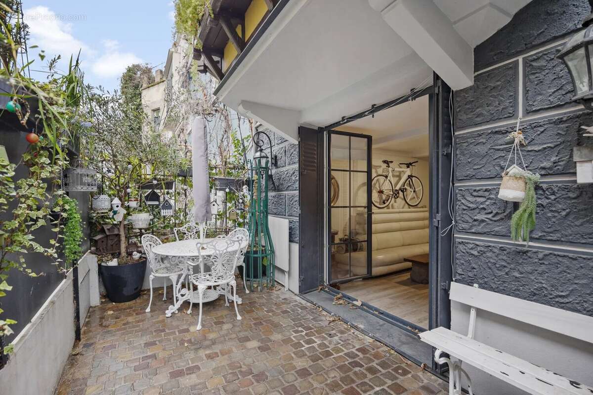 Maison à PARIS-14E