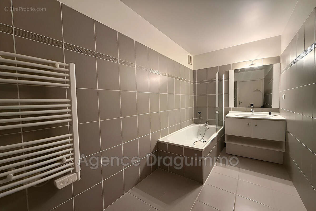 Appartement à DRAGUIGNAN