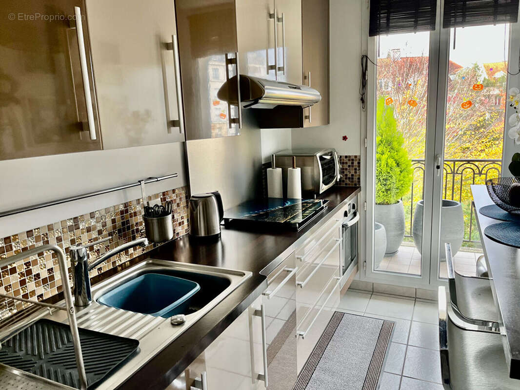 Appartement à LE PLESSIS-ROBINSON