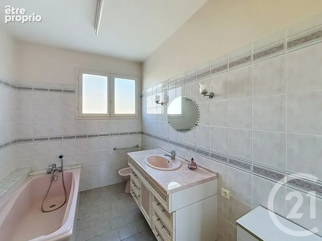 Maison 7 pièces 148 m² à vendre à Soyaux (16800) - photo 9