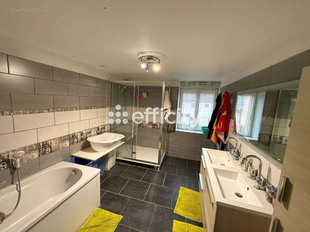 Maison à BAILLEUL-SUR-THERAIN