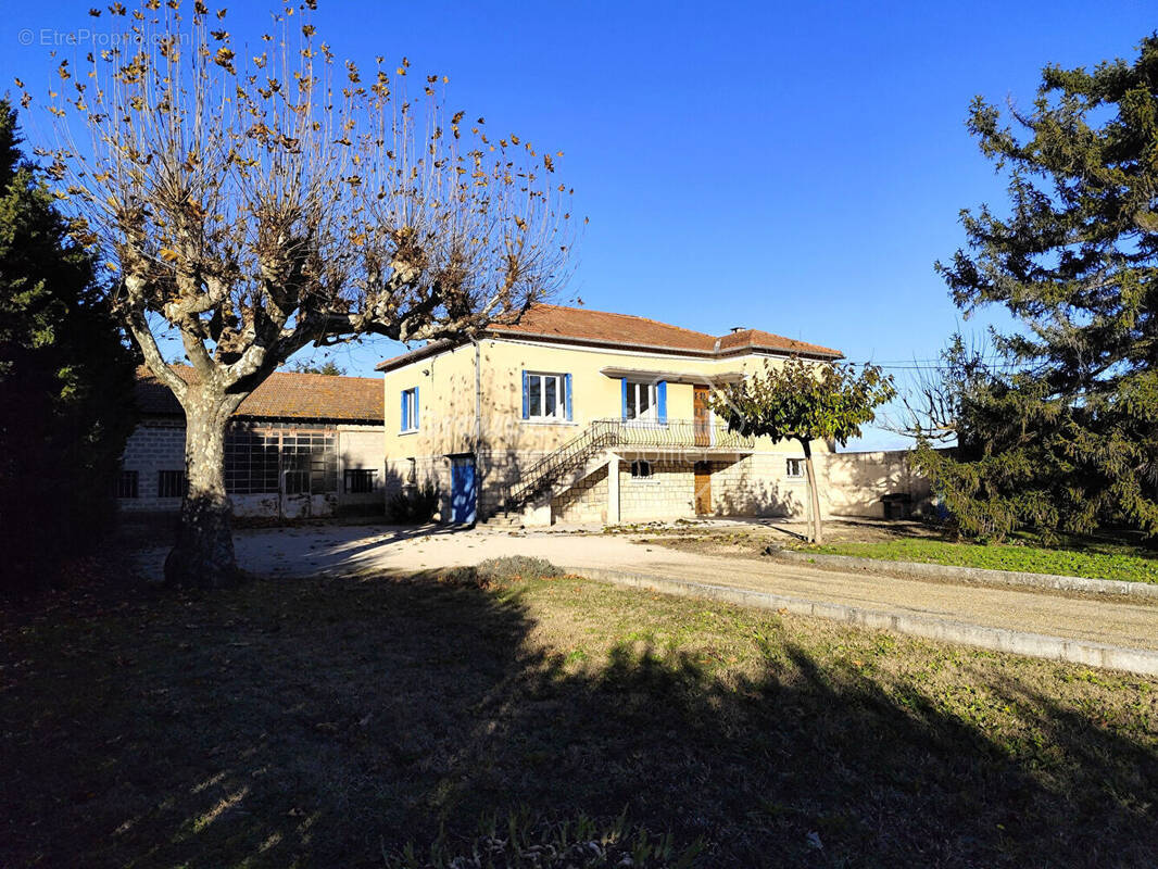 Maison à JONQUIERES