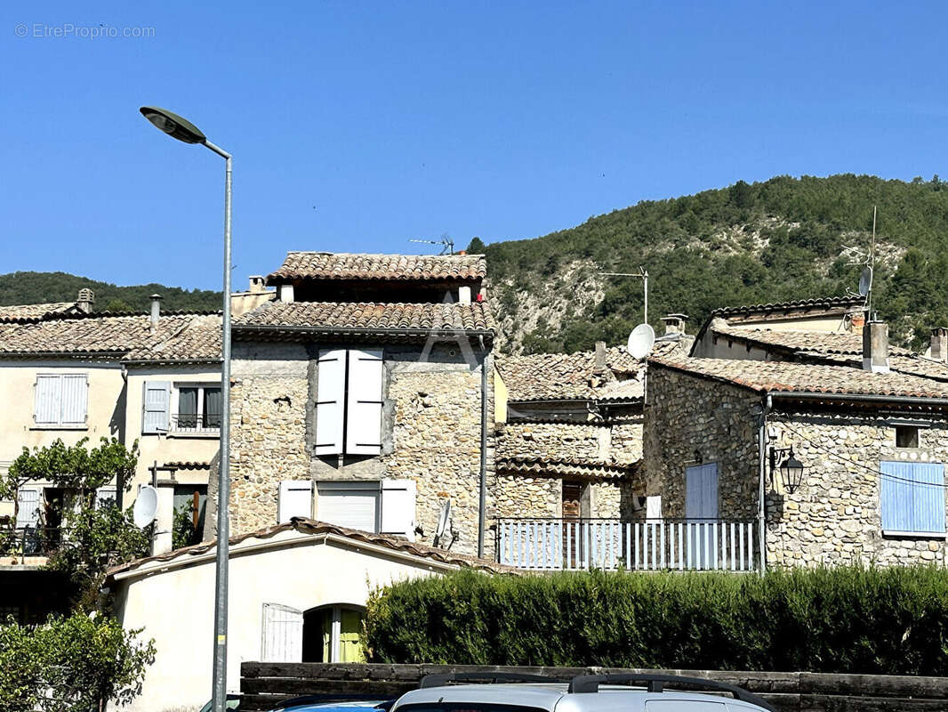 Appartement à VOLONNE