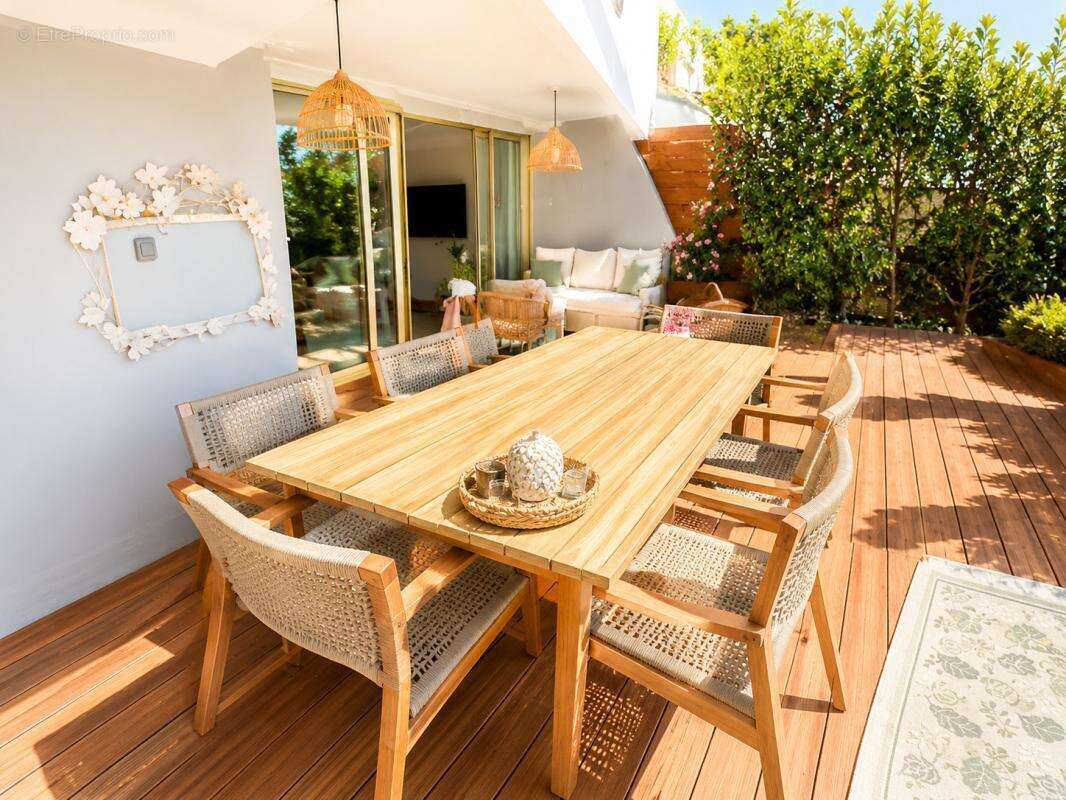 Appartement à VILLENEUVE-LOUBET